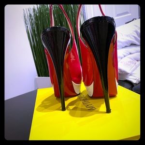 Christian louboutin lady peep toe colorblock